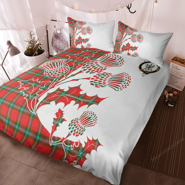 MacLaine Of Lochbuie Tartan Crest Bedding Set - Luxury Style For Sale - Image 4